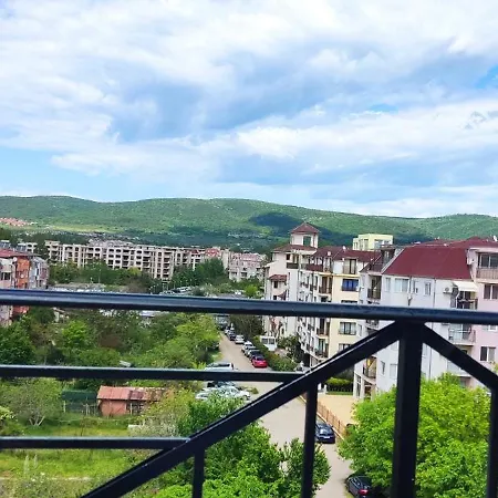 Apartment афродита комплекс с шикарным видом на горы Slantschew brjag
