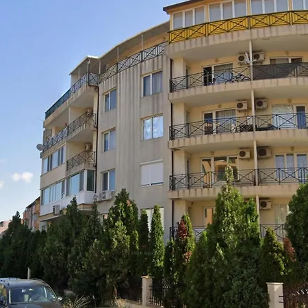 Apartment афродита комплекс с шикарным видом на горы Slantschew brjag